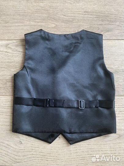 Жилет нарядный 92 + бабочка