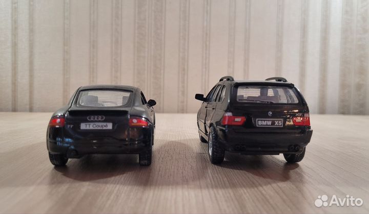 Машинка 1:32 кинсмарт