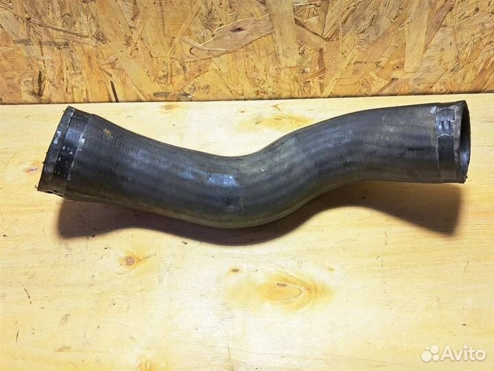 Патрубок интеркулера Volvo XC90 2002
