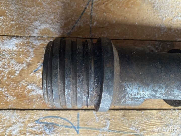 Переходники на пневмоударник П-130