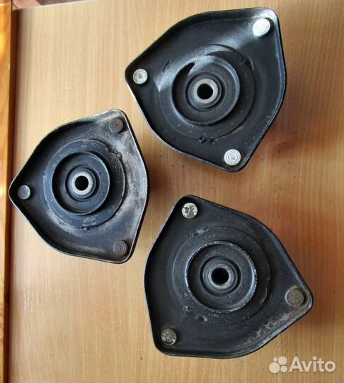 Опоры передних стоек Калина 1
