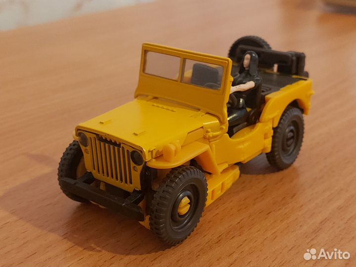 Трансформер Бамблби Studio Series 57 оригинал 12см