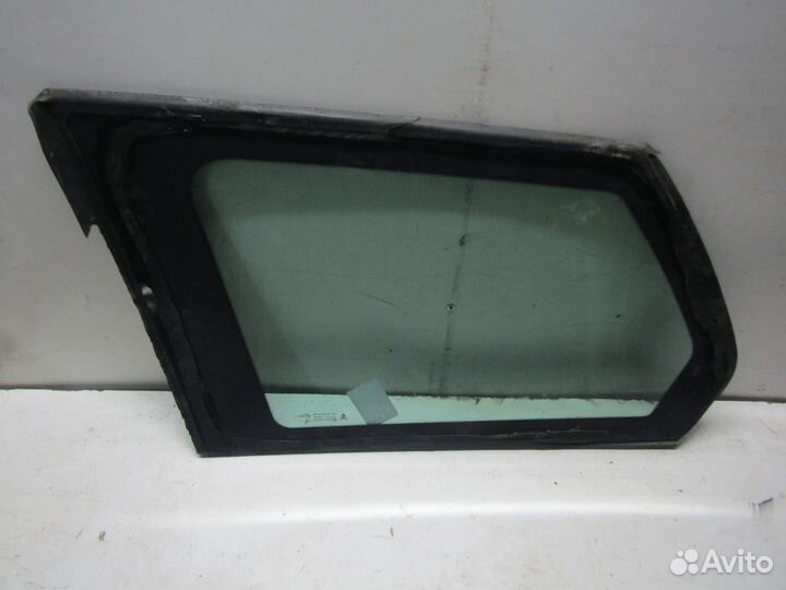 Стекло кузовное заднее боковое Прав. Ситроен