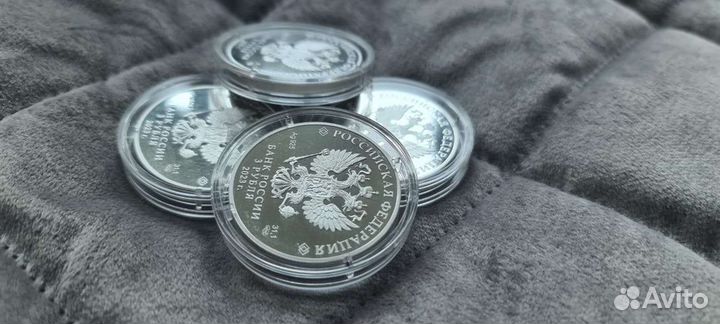 Серебряные коллекционные монеты Цой