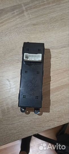 Блок управления стеклоподъемниками Hyundai Creta