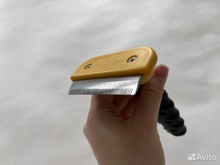 Дешеддер для вычесывания кошек и собак