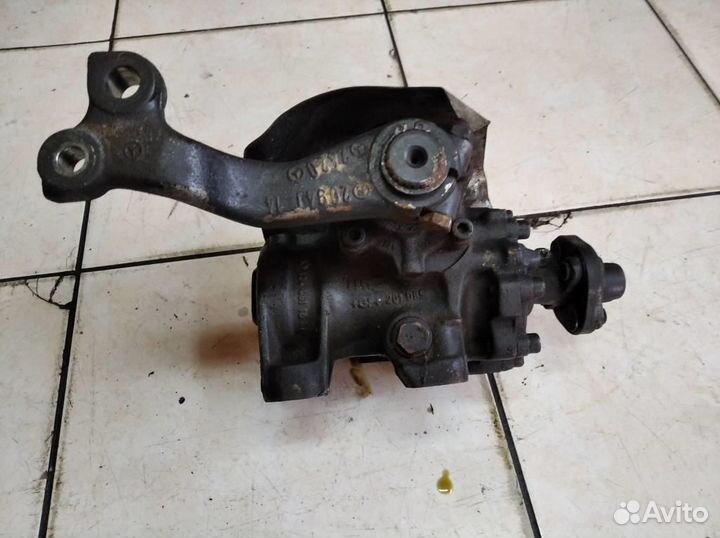 Рулевой редуктор w124 E-class 606.910 1995