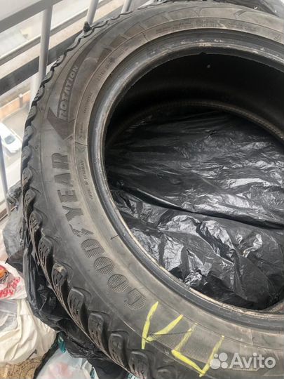 Goodyear UltraGrip Ice Arctic SUV 225/55 R18 102T