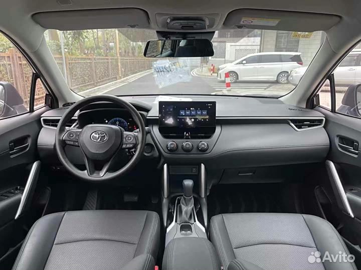 Toyota Corolla Cross 2.0 CVT, 2024, 1 100 км