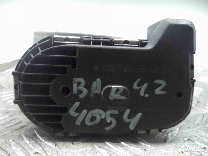 Заслонка дроссельная Audi Q7 4L 077133062A