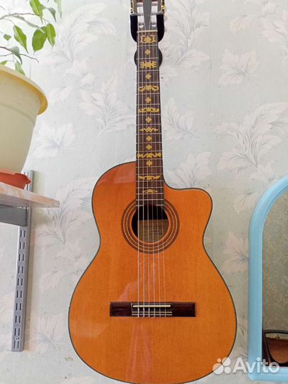 Классическая гитара с подключением