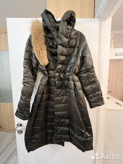 Max Mara S пуховик оригинал мех енота