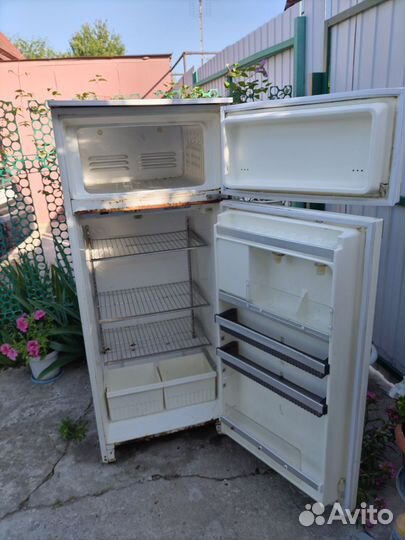 Продам холодильник бу
