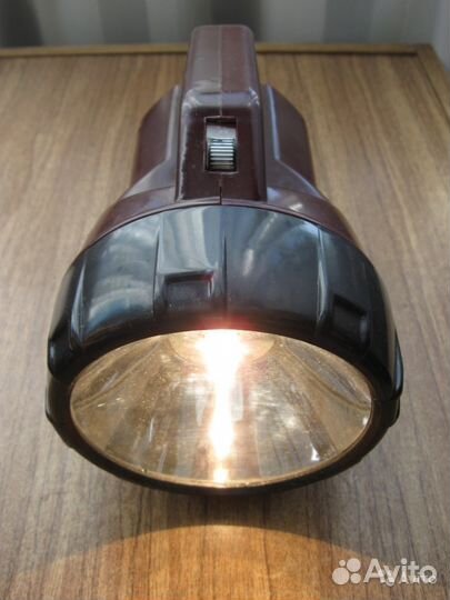 Фонарь-прожектор