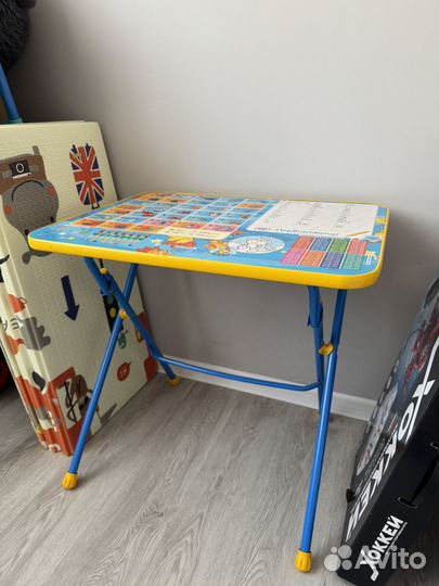 Детский столик