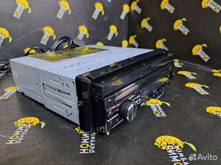 Магнитола с выдвижным дисплеем Eplutus CA831 PRO