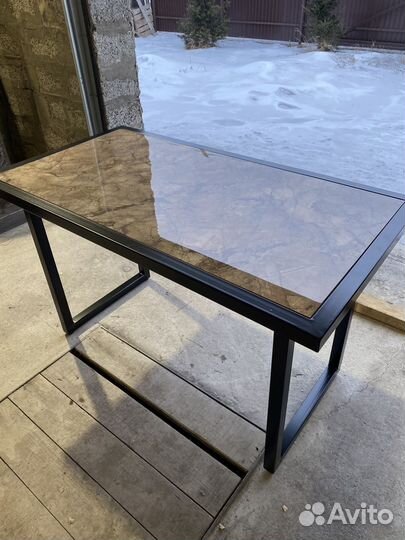 Кухонный стол