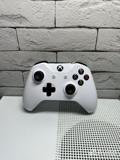 Игровая приставка xbox one s 500gb