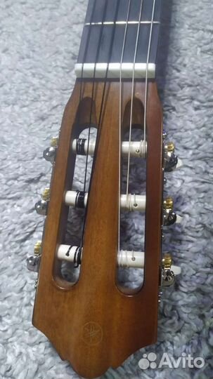 Нов.гитара yamaha C40