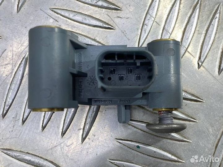 Датчик удара Bmw 7 F01 N63B44 2009