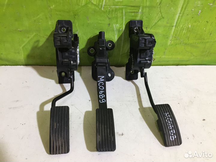 Педаль газа Mitsubishi Pajero 4, Lancer, Galant