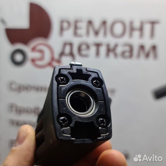 Держатель вилки переднего колеса коляски Carrello