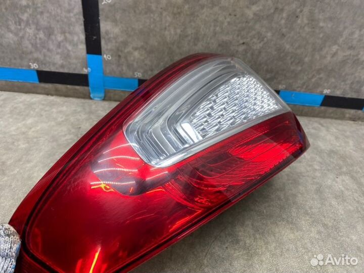 Фонарь задний левый Ford Mondeo 4 2.0 ecoboost