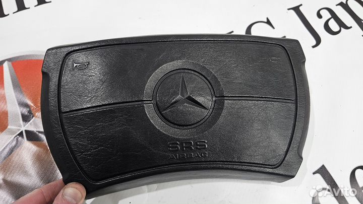 Подушка безопасности руля на Mercedes-Benz W126