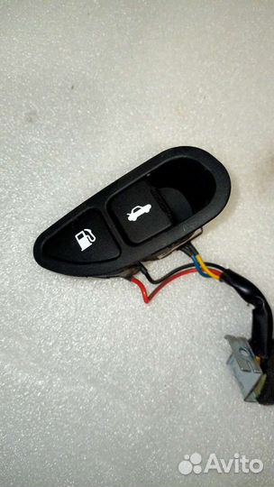 Кнопка открывания багажника и бака соната тагаз