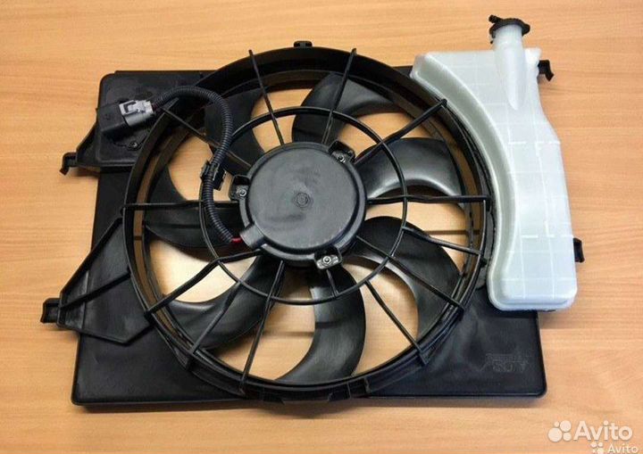 Вентилятор радиатора в сборе Солярис 2 Рио 4