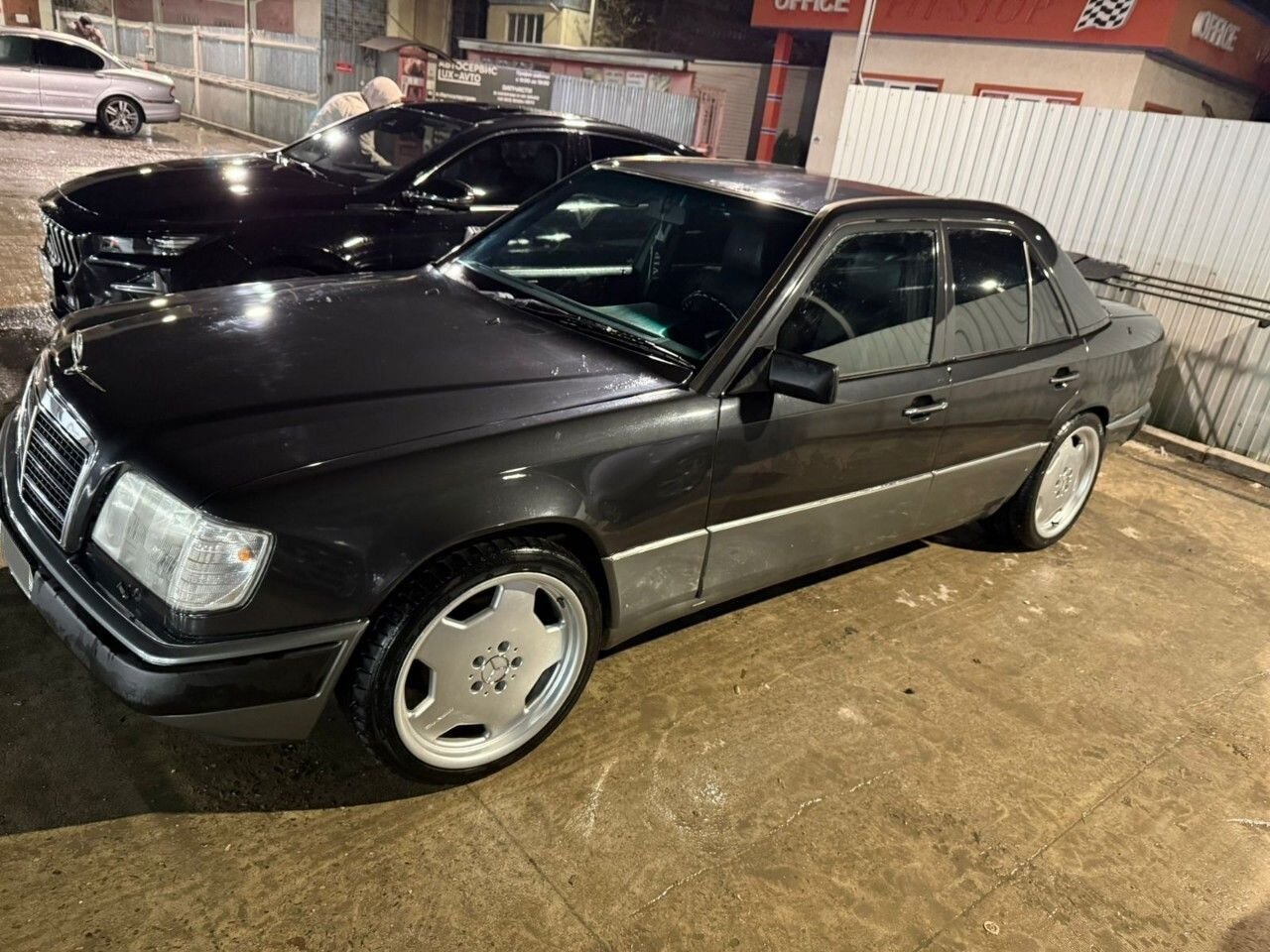 Mercedes-Benz W124