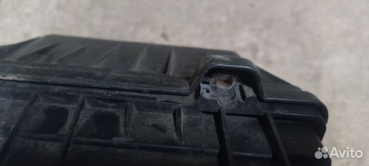 Корпус воздшного фильтра Kia Carnival 2002-2006