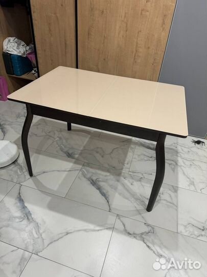 Кухонный стол