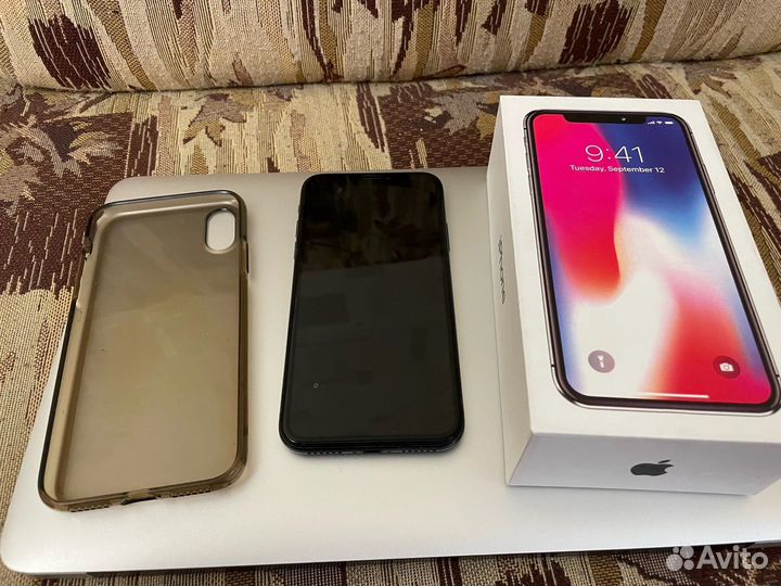 iPhone X, 64 ГБ