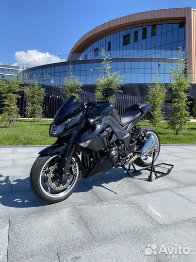 Kawasaki z1000 2011 идеальное состояние