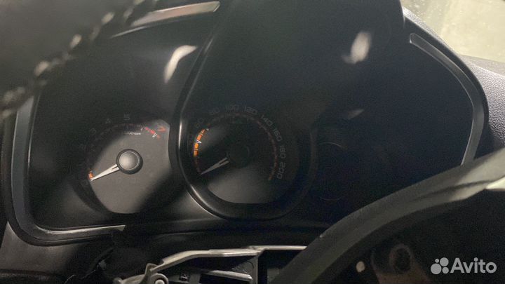 Авторазбор LADA X-ray ручник