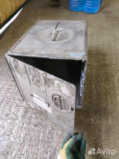 Ящик для бортового питания самолёта