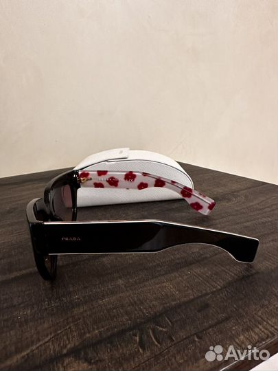 Очки prada женские