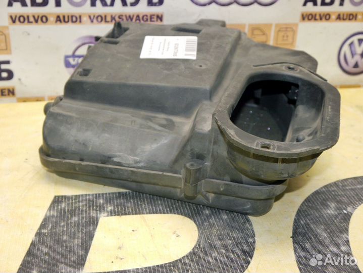 Корпус блока предохранителей Ауди Фольксваген