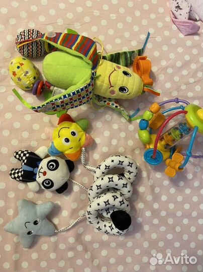 Игрушки для малышей пакетом