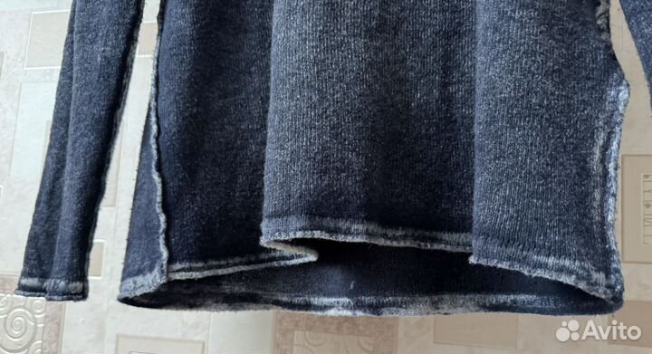 Свитер Transit