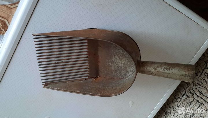 Совок для сбора ягод