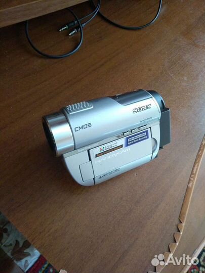 Видеокамера DCR-DVD910E