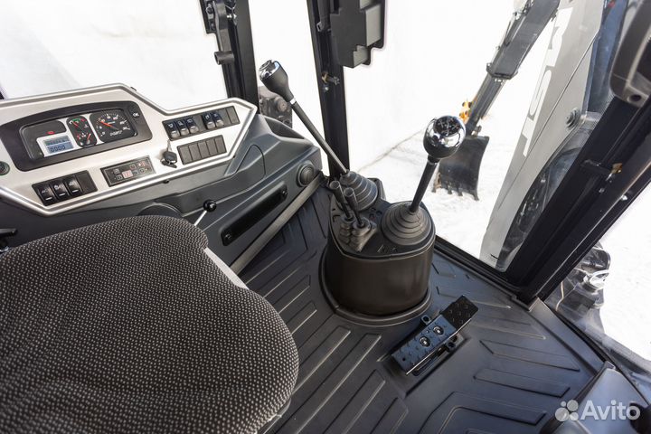 Экскаватор-погрузчик MST M542 S, 2023