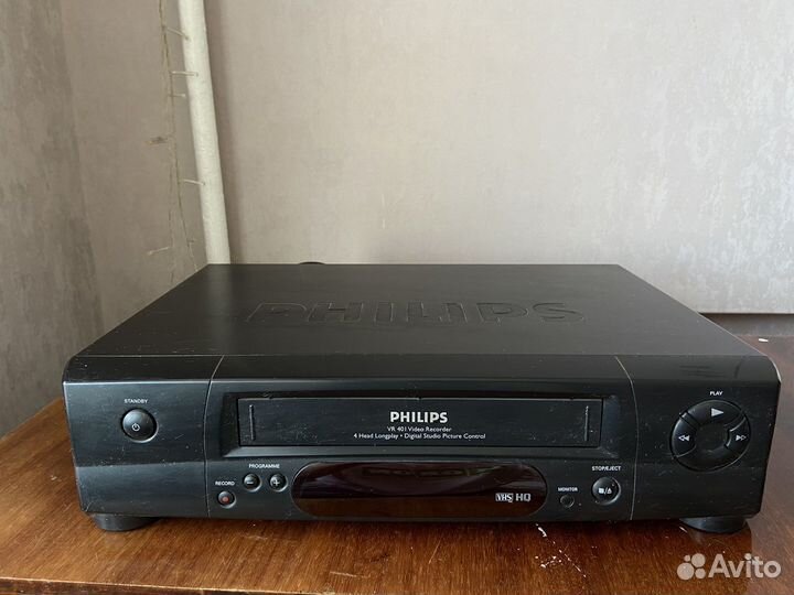 Видеомагнитофон philips