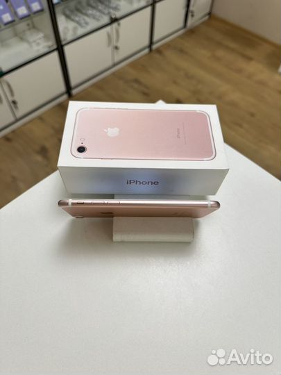 iPhone 7, 32 ГБ