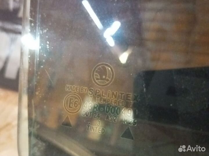 Стекло заднее правое Skoda Octavia A4 универсал