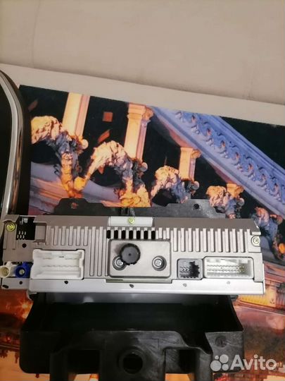 Продам штатную магнитолу Reno kaptur