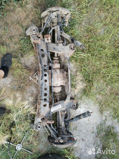 Задний подрамник на mersedes benz W210