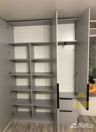 Шкаф в прихожую